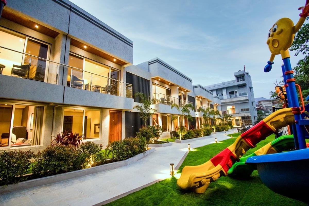 Meritas Aura Resort Lonavala Dış mekan fotoğraf