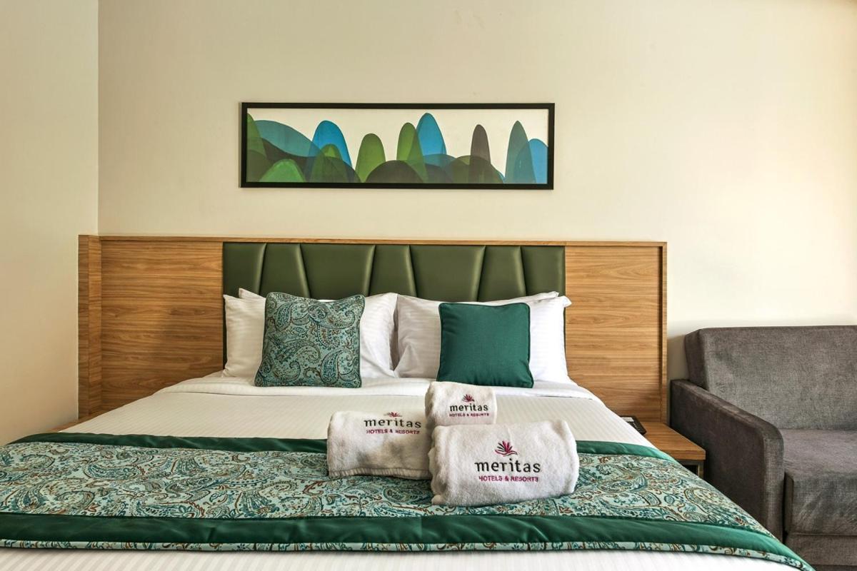 Meritas Aura Resort Lonavala Dış mekan fotoğraf