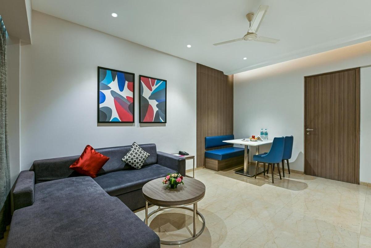 Meritas Aura Resort Lonavala Dış mekan fotoğraf