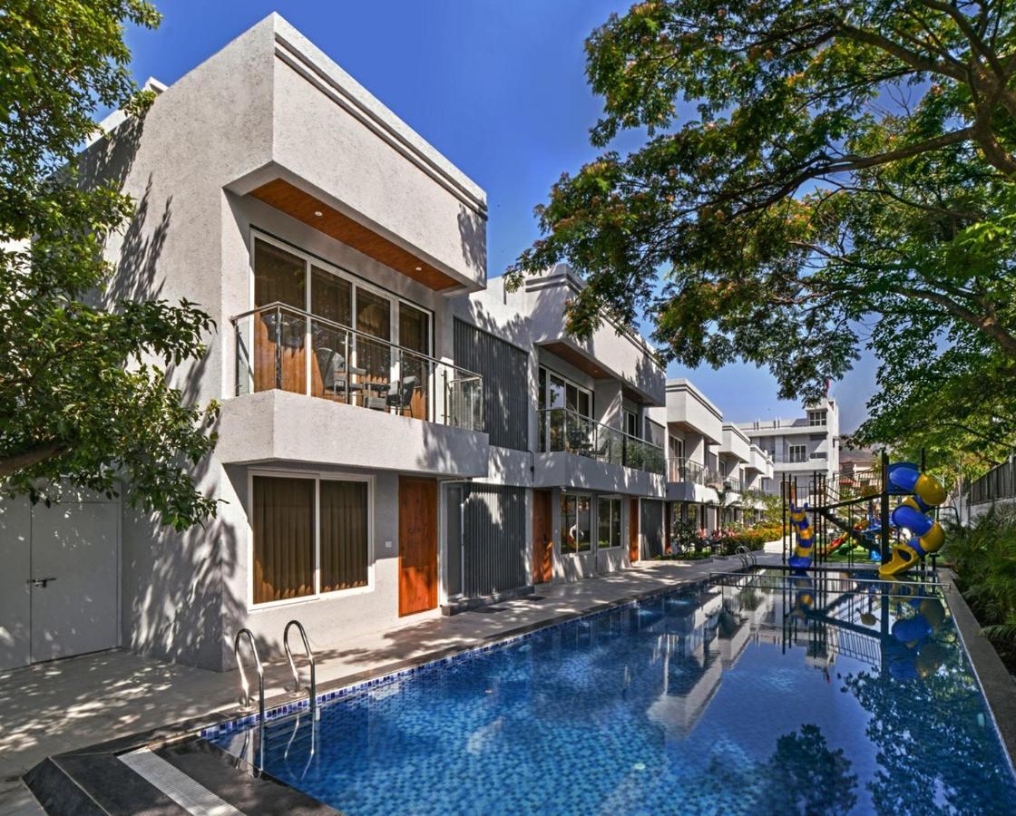 Meritas Aura Resort Lonavala Dış mekan fotoğraf
